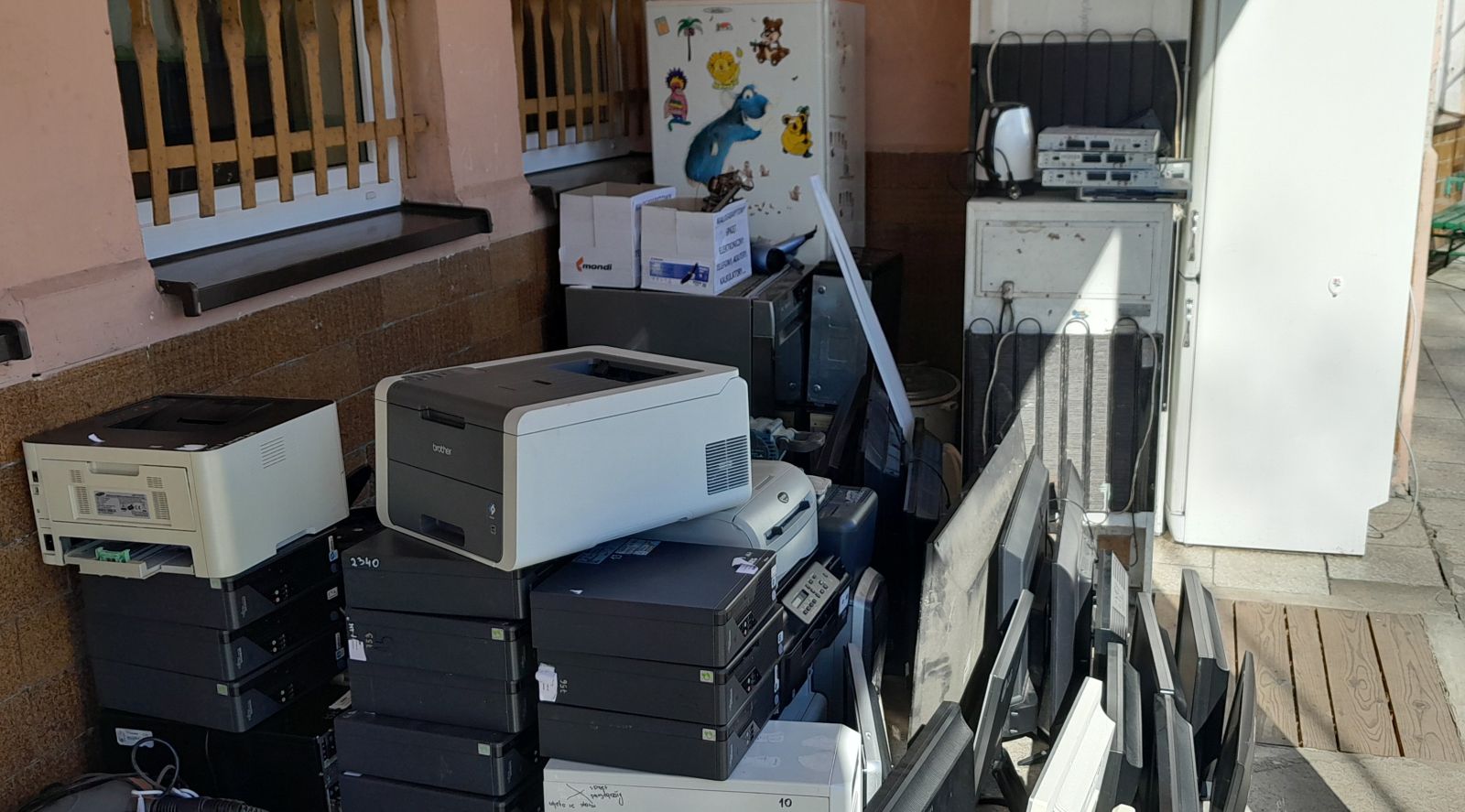 Zdjęcie: Uczestniczyliśmy w zbiórce odpadów segregowanych